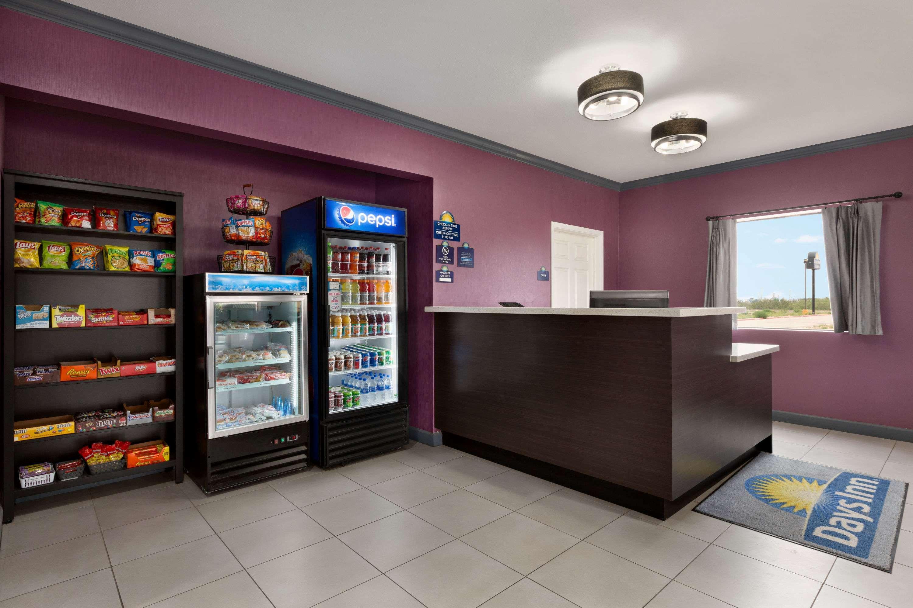 Days Inn By Wyndham Odessa Exterior photo